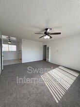 5846 Estrella Ave in Los Angeles, CA - Building Photo - Building Photo