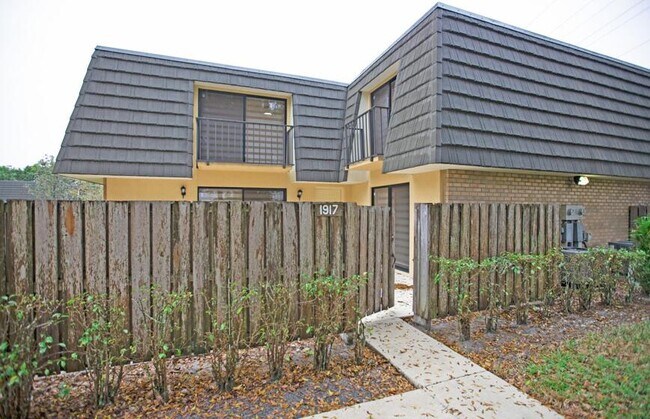 1917 19th Way in West Palm Beach, FL - Building Photo - Building Photo