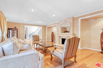 1148 Coldwater Canyon Dr in Beverly Hills, CA - Building Photo - Building Photo