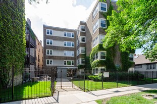 7714 N Sheridan Rd, Unit 405 Apartments