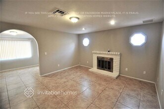 2749 E John Cabot Rd in Phoenix, AZ - Building Photo - Building Photo