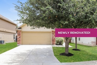 6306 Heathers Bend in San Antonio, TX - Building Photo - Building Photo