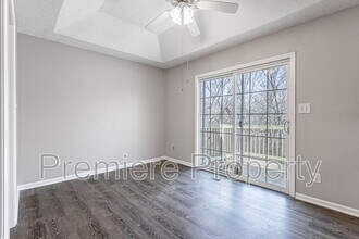 1011 SW Lorman Dr in Lee's Summit, MO - Building Photo - Building Photo