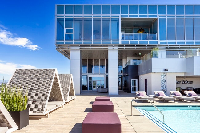 LUX by Garden in San Diego, CA - Building Photo - Building Photo