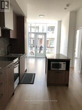 10 Lagerfeld Dr in Brampton, ON - Building Photo - Building Photo