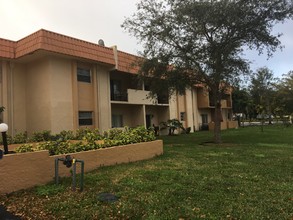 Casa Coral Condominiums in Coral Springs, FL - Building Photo - Other