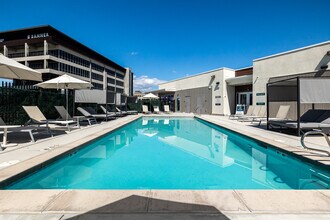 Lehi Tech Apartments in Lehi, UT - Foto de edificio - Building Photo