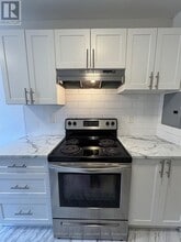 75 High St in London, ON - Building Photo - Building Photo