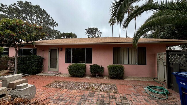 property at 919 Stratford Ct