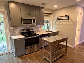 4904 POWELL RD in Fairfax, VA - Building Photo - Building Photo