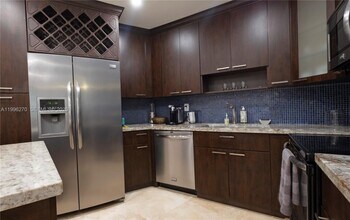 1723 NE Miami Gardens Dr in Miami, FL - Building Photo - Building Photo