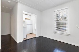 3901 Washington Rd in West Palm Beach, FL - Building Photo - Building Photo