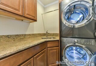 214 Beacon St, Unit 3 in Boston, MA - Building Photo - Building Photo