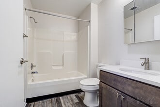 Fountain Park Apartments in DeWitt, MI - Building Photo - Building Photo