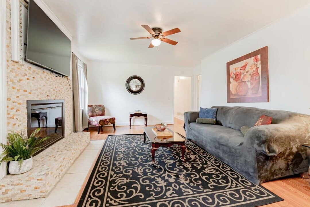 500 Antioch Pl in Columbia, SC - Building Photo