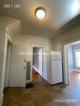 319 Lane in Grand Rapids, MI - Building Photo - Building Photo