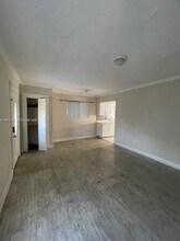 121 NE 169th Terrace in North Miami Beach, FL - Building Photo - Building Photo