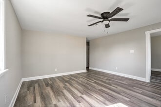 3417 W Louisiana State Dr in Kenner, LA - Building Photo - Building Photo