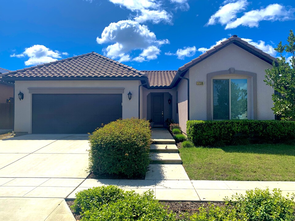 1739 E Autumn Sage Ave in Fresno, CA - Building Photo