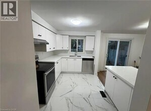 511 Parkview Crescent in Cambridge, ON - Building Photo - Building Photo
