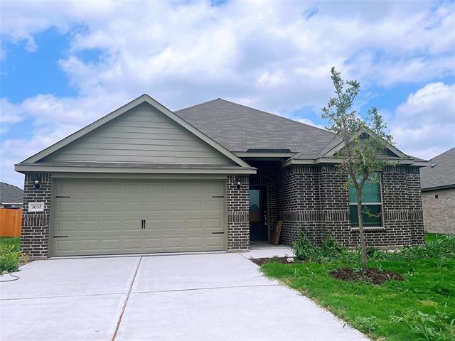 1032 Tumbleweed Trail in Crowley, TX - Building Photo