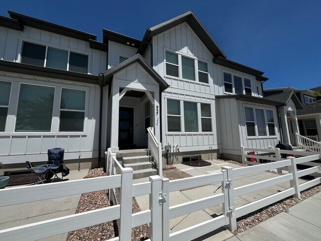 937 W Sunspear Dr in Saratoga Springs, UT - Building Photo - Building Photo