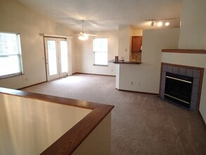 3682 Harris Ave NW in Canton, OH - Foto de edificio - Building Photo