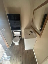 2008 W 3rd St in Newton, KS - Building Photo - Building Photo