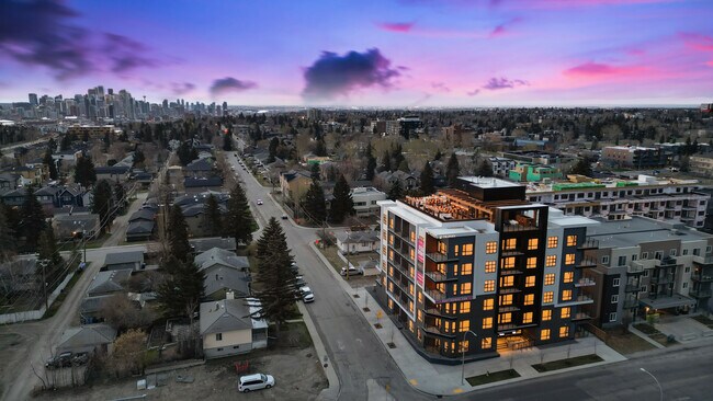 1706 33 St SW in Calgary, AB - Building Photo - Building Photo