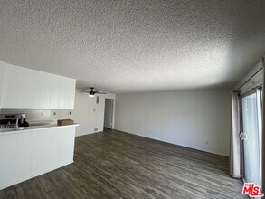 1218 McClellan Dr in Los Angeles, CA - Building Photo - Building Photo