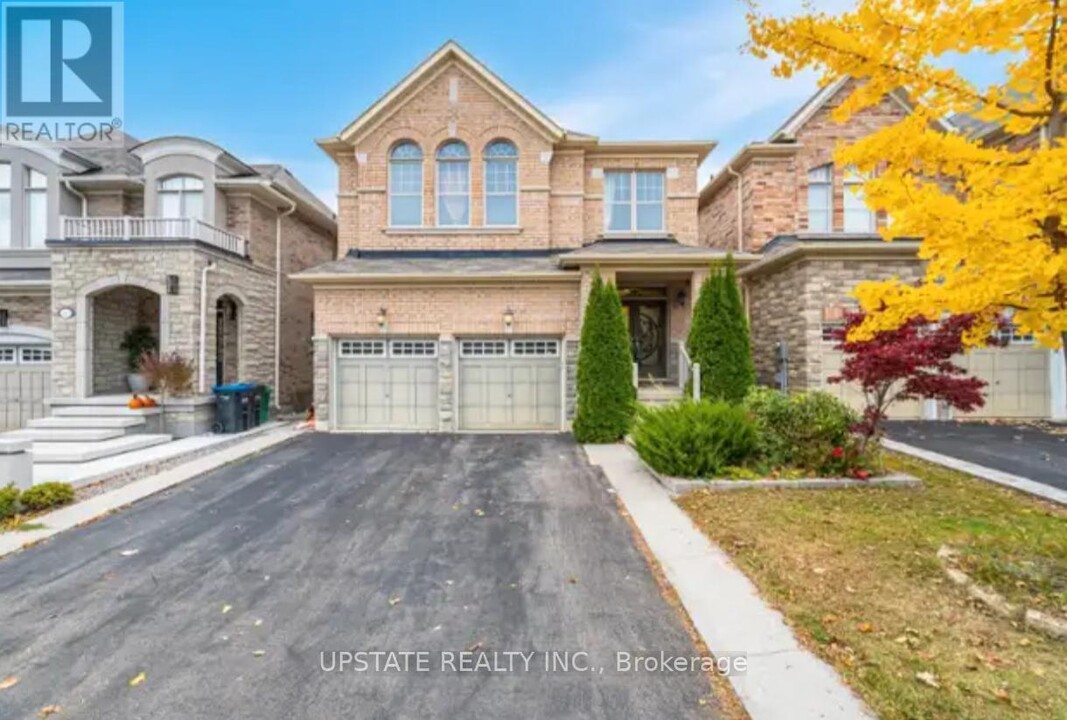 39 Mediterranean Cres in Brampton, ON - Building Photo