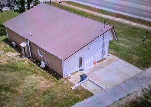 1259 N Business 49, Unit A in Neosho, MO - Foto de edificio - Building Photo
