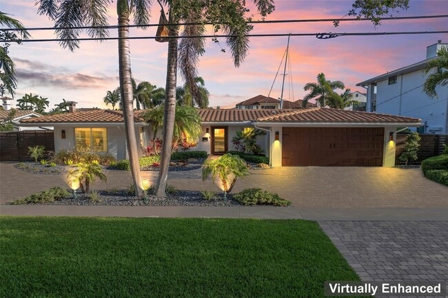 2530 NE 49th St in Lighthouse Point, FL - Building Photo - Building Photo