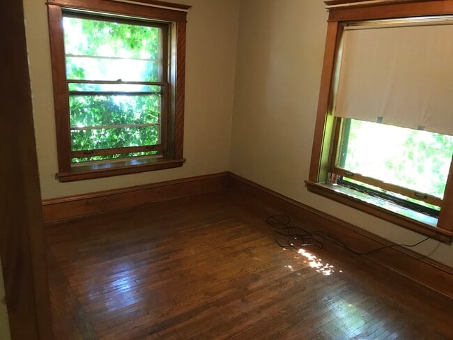 505 S 4th St, Unit 2 in Mankato, MN - Foto de edificio - Building Photo