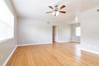 1354 Whitacre Dr in Clearwater, FL - Building Photo - Building Photo