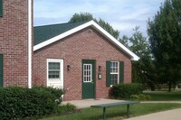 COLONIAL GARDENS APARTMENTS in Georgetown, KY - Foto de edificio - Building Photo