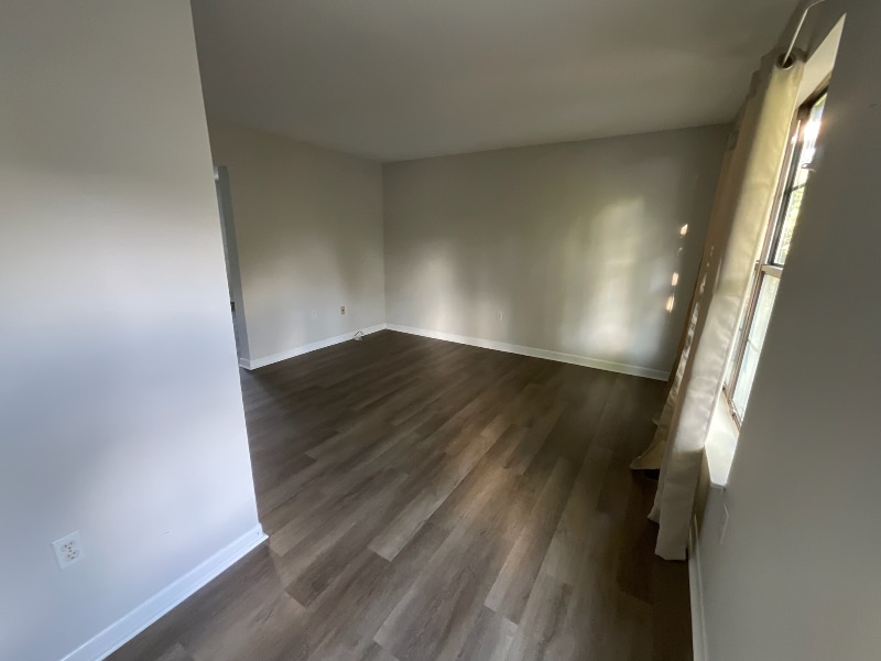 103 Northwinds Dr in Bristol, VA - Building Photo