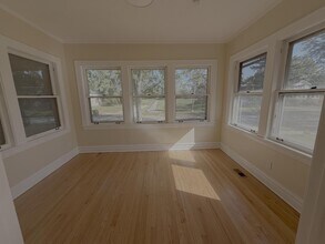 32 S Monterey Ave in Villa Park, IL - Foto de edificio - Building Photo