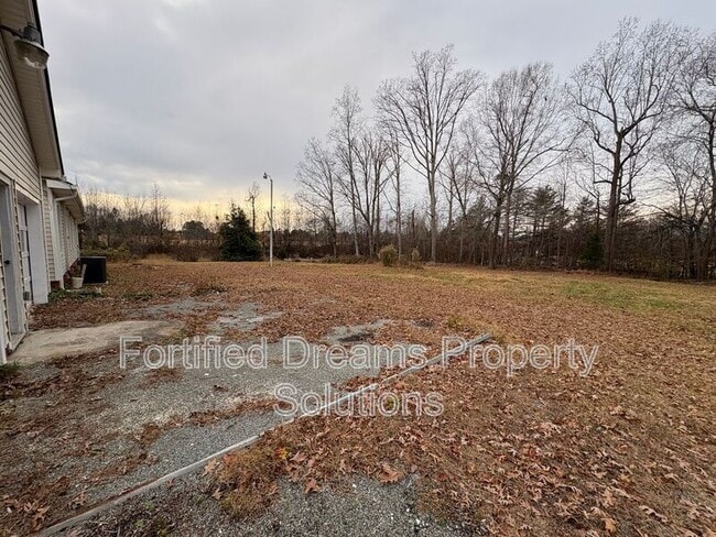 431 Peeden Dr in Gibsonville, NC - Building Photo - Building Photo