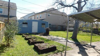 2206 Silverbonnet St in Houston, TX - Building Photo - Building Photo
