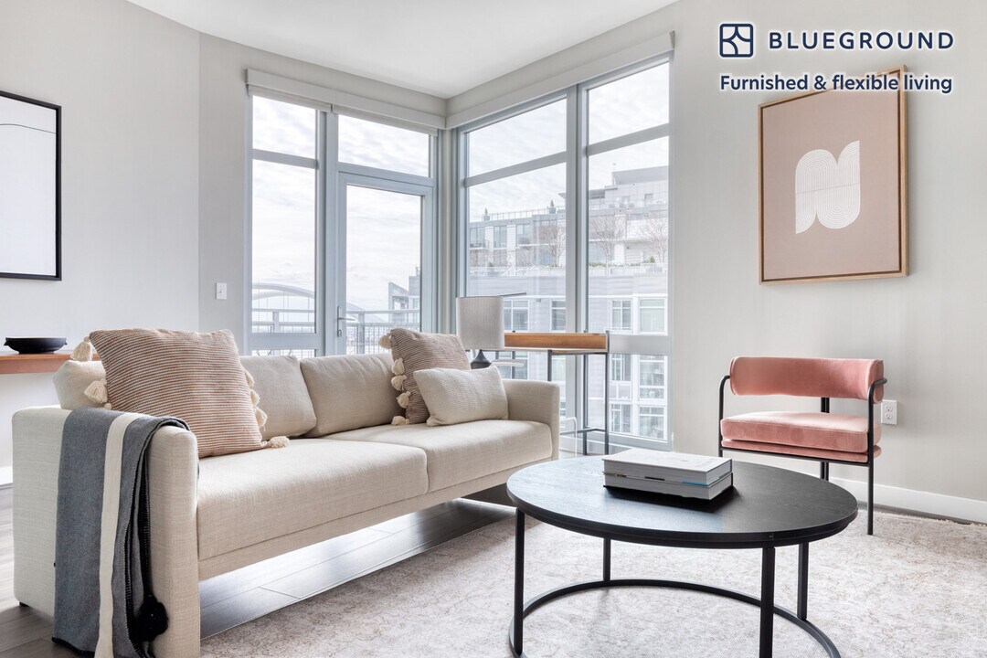 79 Potomac Ave SE-Unit -FL9-ID472 in Washington, DC - Building Photo