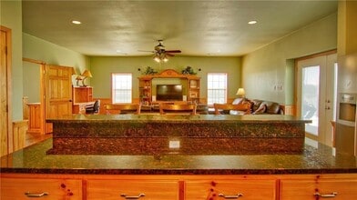 1505 Co Rd 469 in Thrall, TX - Building Photo - Building Photo