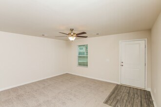 2045 Barnhart Dr in Sumter, SC - Building Photo - Building Photo