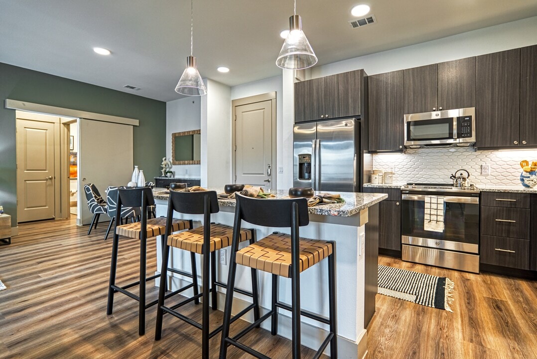 Alexan Braker Pointe in Austin, TX - Building Photo