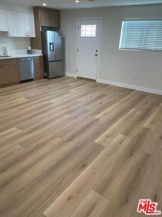 8010 Longridge Ave in Los Angeles, CA - Building Photo - Building Photo