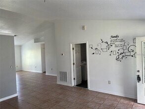 270 Chadworth Dr in Kissimmee, FL - Building Photo - Building Photo