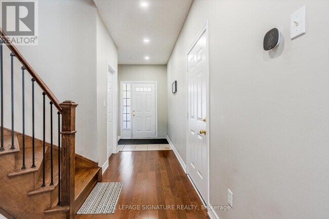 7385 Magistrate Terrace in Mississauga, ON - Building Photo - Building Photo