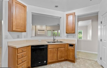 2000 Connor Ct in Bowie, MD - Foto de edificio - Building Photo