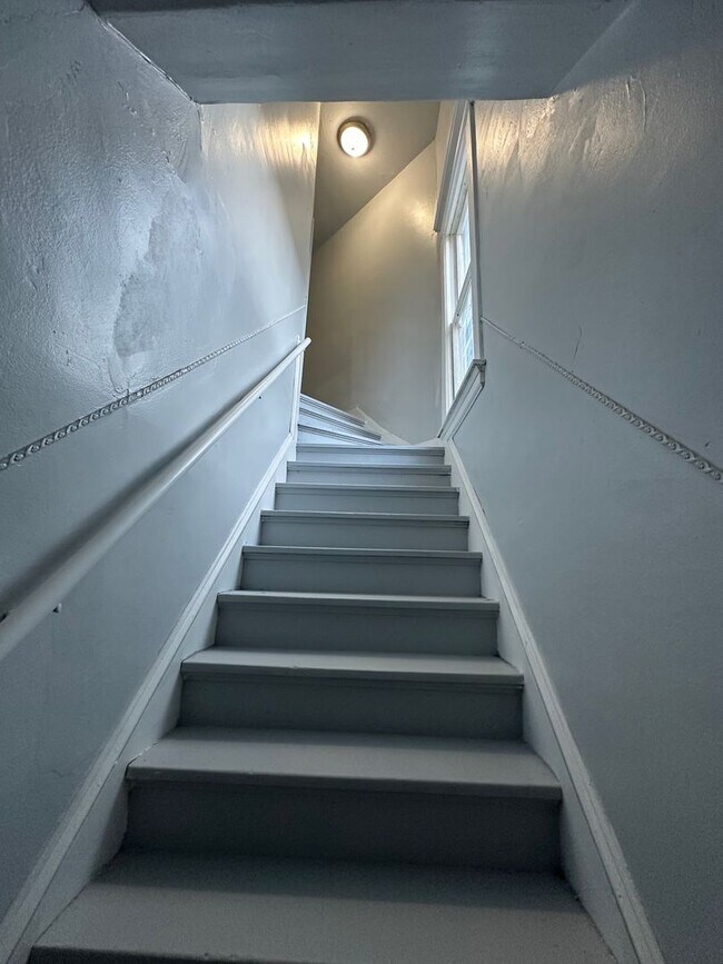 2921-2923-2923 W Walnut St in Milwaukee, WI - Building Photo - Building Photo