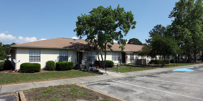 Westgate Apartments in Jacksonville, FL - Building Photo - Building Photo